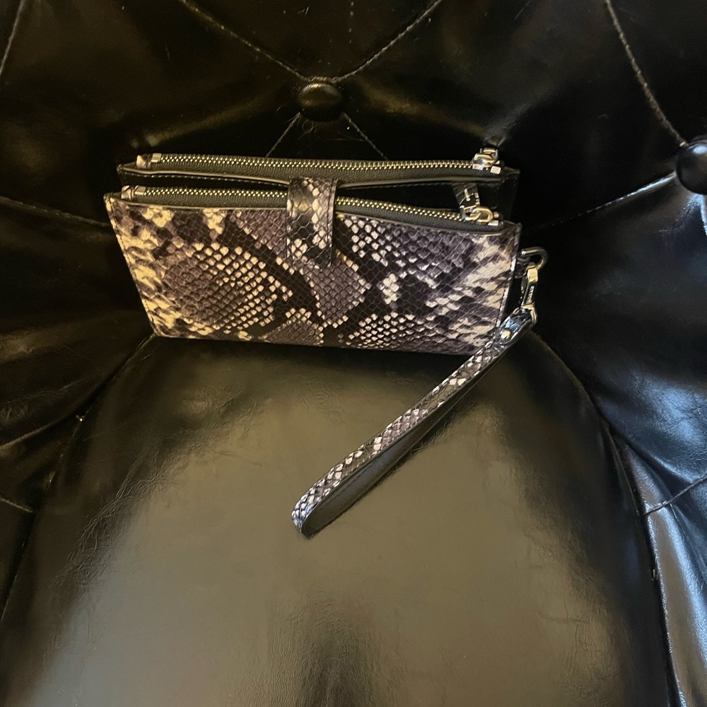 MICHAEL Michael Kors Black and Gray Clutch - Picture 2 of 4